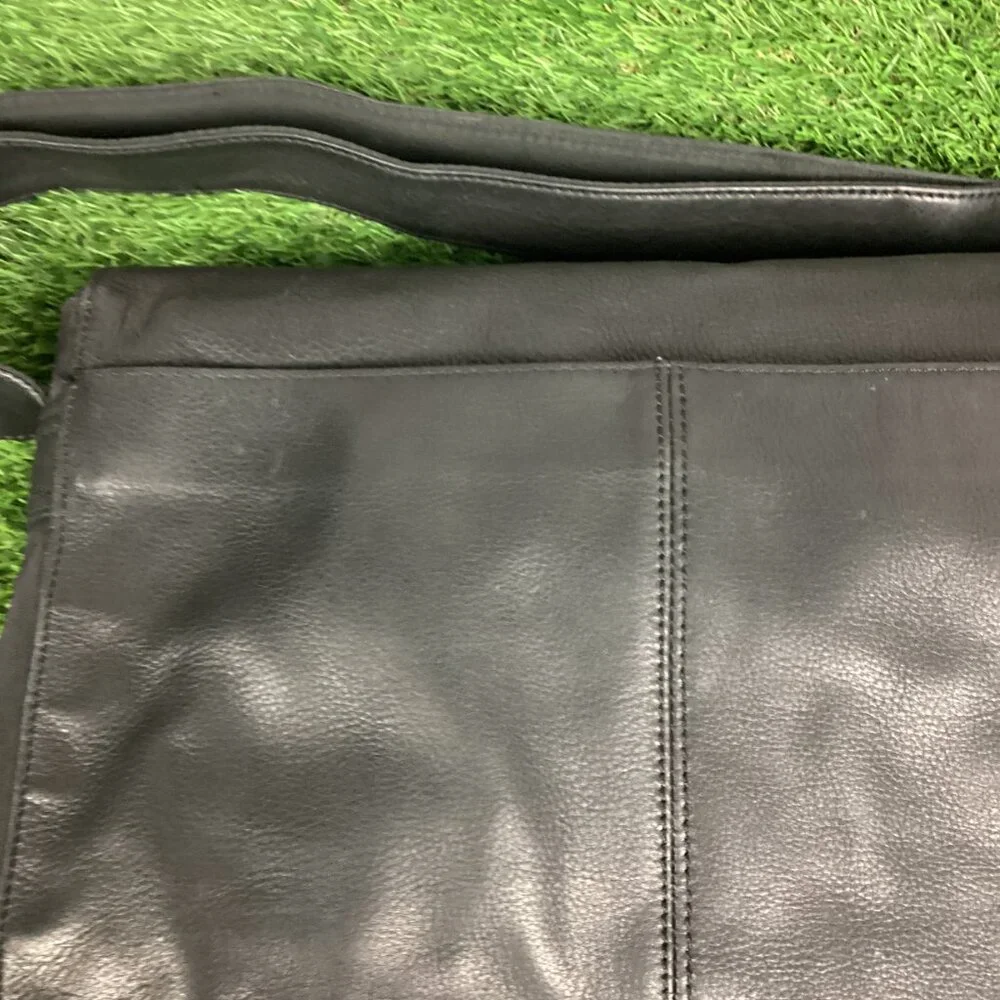 Vintage Fossil Classic Black Leather Briefcase Messanger Bag